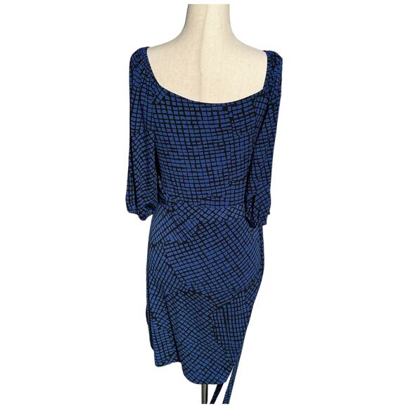 BCBGeneration Black Blue Wrap Dress 3/4 Sleeves Midi Length V-Neck Size Medium - Picture 4 of 5
